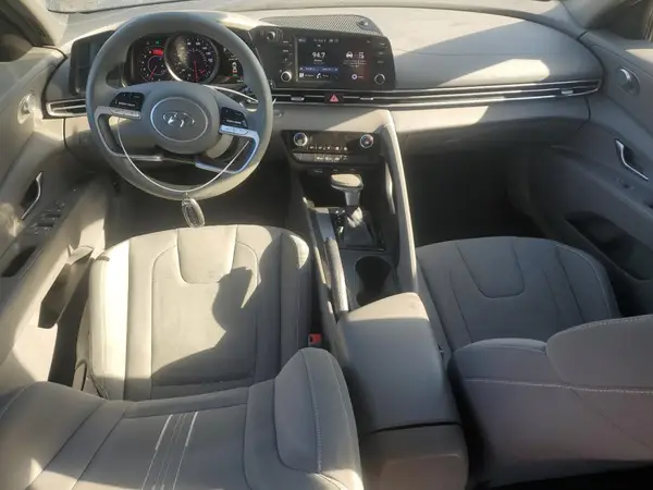 KMHLM4AG2MU093439 2021 HYUNDAI ELANTRA - Image 8