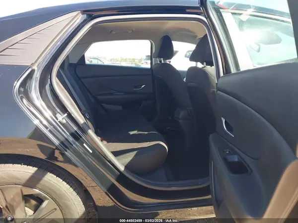 KMHLM4AG2MU102723 2021 HYUNDAI ELANTRA - Image 8