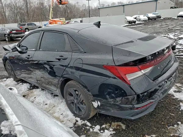KMHLM4AG2MU110451 2021 HYUNDAI ELANTRA - Image 2
