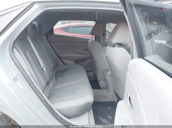KMHLM4AG2MU113110 2021 HYUNDAI ELANTRA - Image 8
