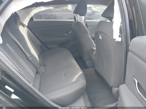 KMHLM4AG2MU120526 2021 HYUNDAI ELANTRA - Image 8
