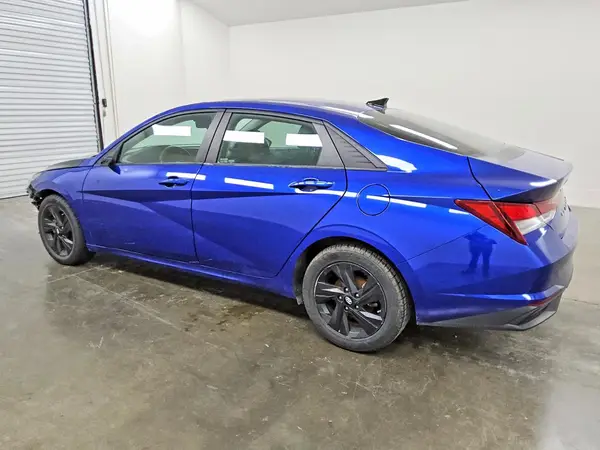 KMHLM4AG2MU121627 2021 HYUNDAI ELANTRA - Image 2