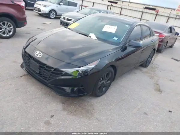 KMHLM4AG2MU128660 2021 HYUNDAI ELANTRA - Image 2