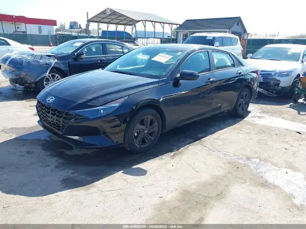 KMHLM4AG2MU139366 2021 HYUNDAI ELANTRA - Image 2