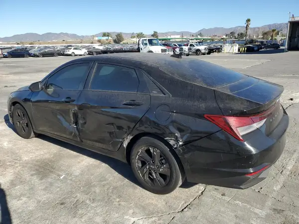 KMHLM4AG2MU156572 2021 HYUNDAI ELANTRA - Image 2