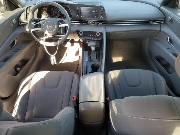 KMHLM4AG2MU156572 2021 HYUNDAI ELANTRA - Image 8