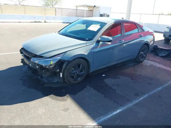 KMHLM4AG2MU161545 2021 HYUNDAI ELANTRA - Image 2