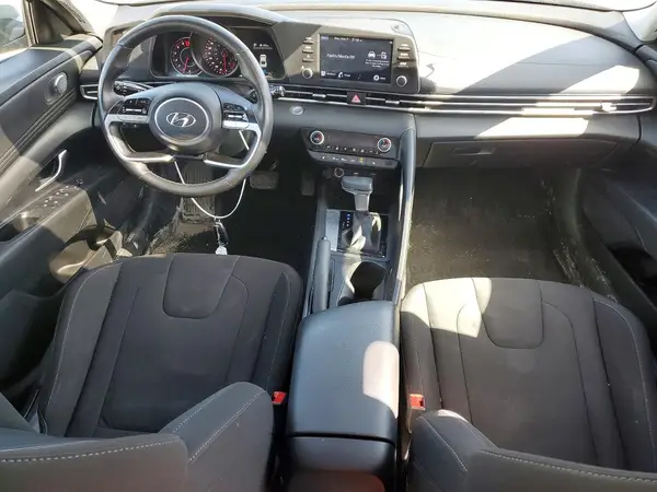 KMHLM4AG2MU188101 2021 HYUNDAI ELANTRA - Image 8