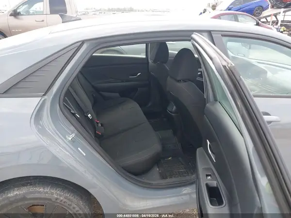 KMHLM4AG2MU194867 2021 HYUNDAI ELANTRA - Image 8
