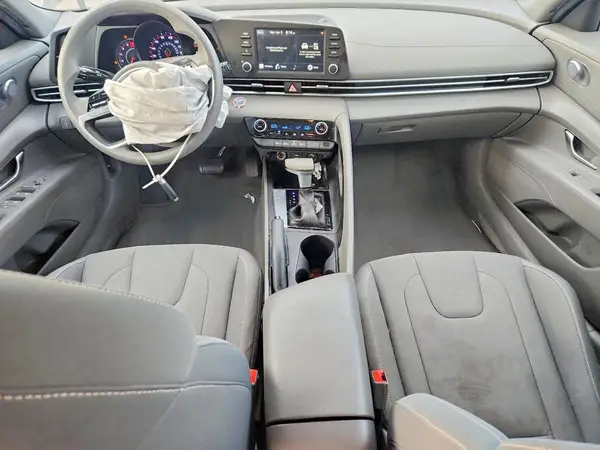 KMHLM4AG2MU204247 2021 HYUNDAI ELANTRA - Image 8