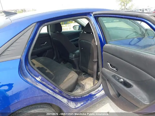 KMHLM4AG2NU214813 2022 HYUNDAI ELANTRA - Image 8