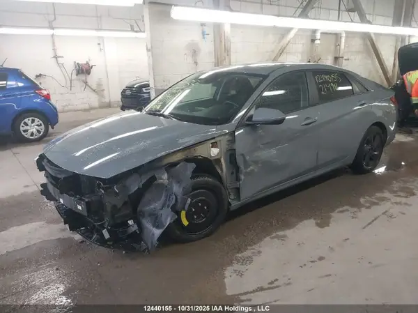 KMHLM4AG2NU214911 2022 HYUNDAI ELANTRA - Image 2