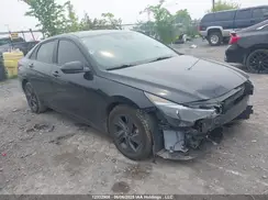KMHLM4AG2NU225956 2022 HYUNDAI ELANTRA
