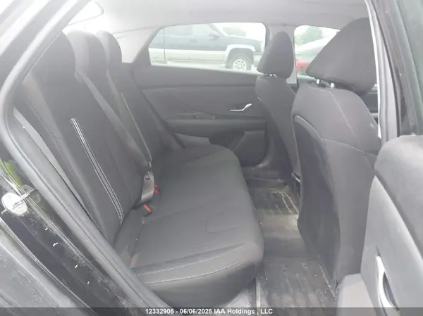 KMHLM4AG2NU225956 2022 HYUNDAI ELANTRA - Image 8
