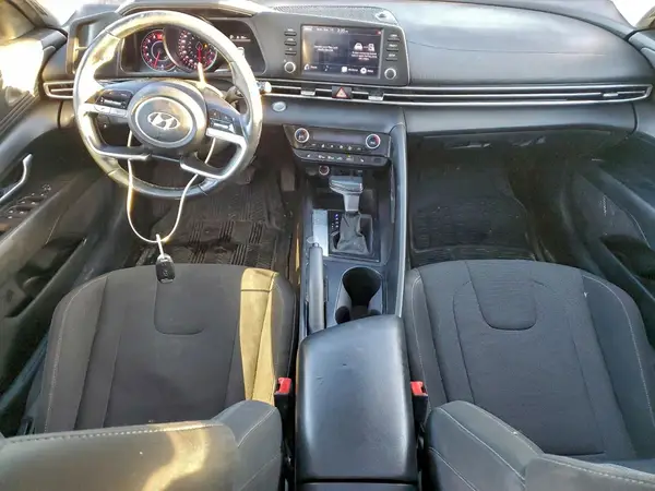 KMHLM4AG2NU226329 2022 HYUNDAI ELANTRA - Image 8