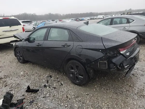 KMHLM4AG2NU244586 2022 HYUNDAI ELANTRA - Image 2