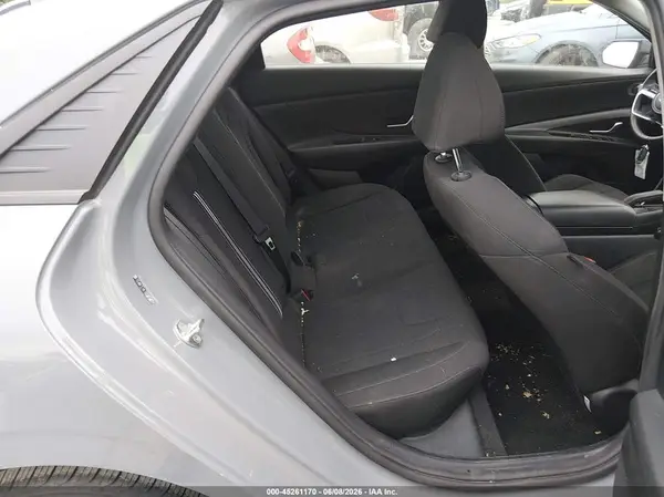 KMHLM4AG2NU246712 2022 HYUNDAI ELANTRA - Image 8
