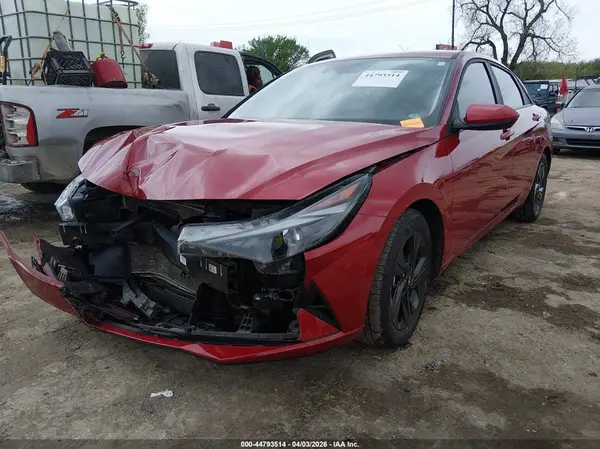 KMHLM4AG2NU253739 2022 HYUNDAI ELANTRA - Image 2