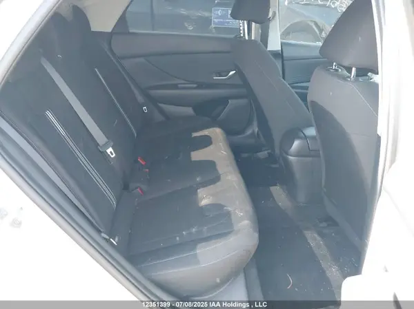 KMHLM4AG2NU283646 2022 HYUNDAI ELANTRA - Image 8