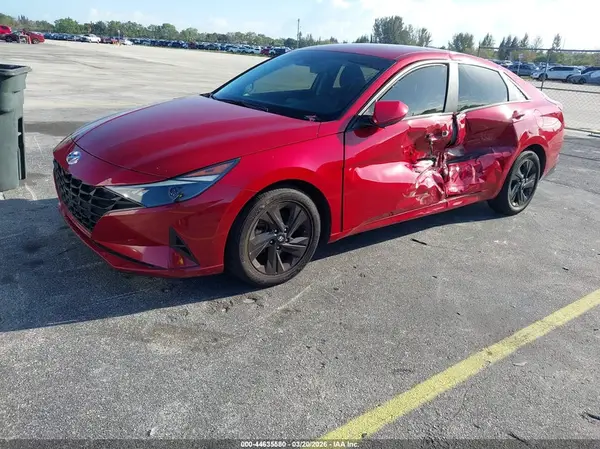 KMHLM4AG2NU284487 2022 HYUNDAI ELANTRA - Image 2