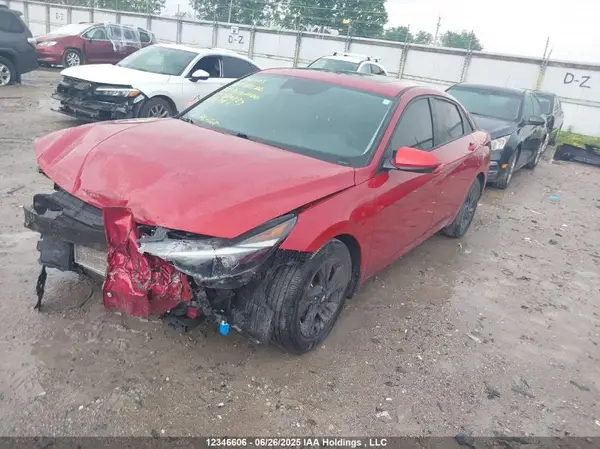 KMHLM4AG2NU289883 2022 HYUNDAI ELANTRA - Image 2