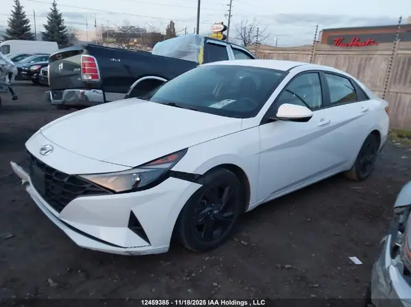 KMHLM4AG2NU305905 2022 HYUNDAI ELANTRA - Image 2