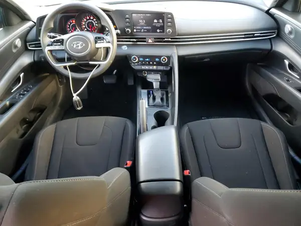 KMHLM4AG2NU306360 2022 HYUNDAI ELANTRA - Image 8