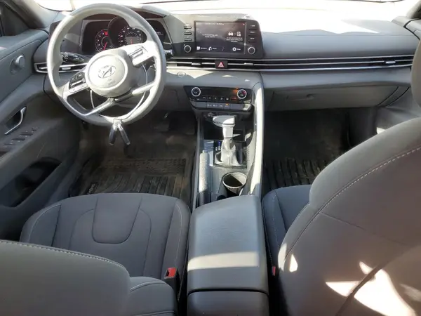 KMHLM4AG2NU322171 2022 HYUNDAI ELANTRA - Image 8