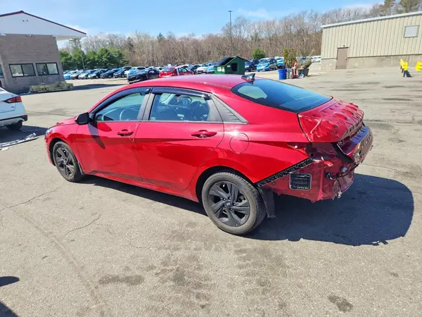 KMHLM4AG2NU324017 2022 HYUNDAI ELANTRA - Image 2