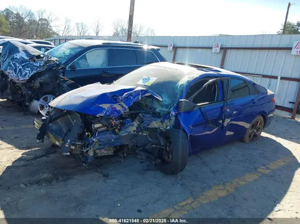 KMHLM4AG2NU339133 2022 HYUNDAI ELANTRA - Image 2