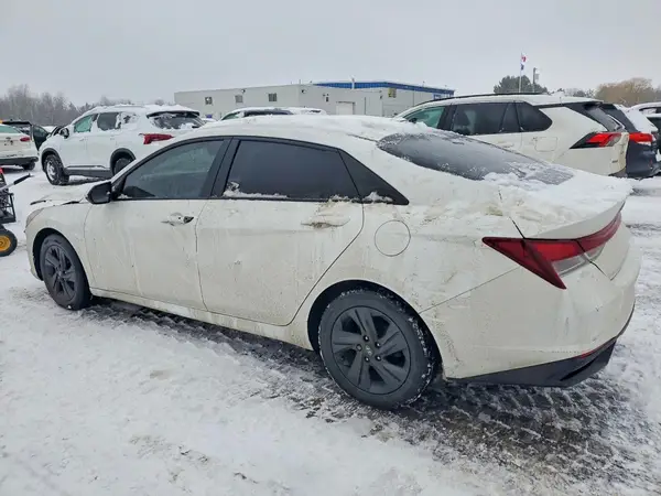 KMHLM4AG2NU343702 2022 HYUNDAI ELANTRA - Image 2