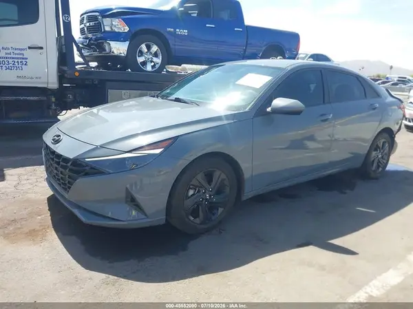KMHLM4AG2NU350391 2022 HYUNDAI ELANTRA - Image 2