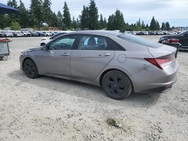 KMHLM4AG2NU352366 2022 HYUNDAI ELANTRA - Image 2