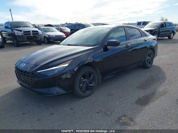KMHLM4AG2NU354005 2022 HYUNDAI ELANTRA - Image 2