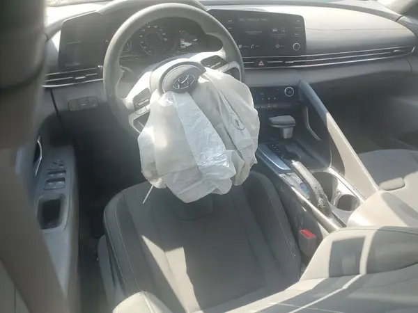 KMHLM4AG2NU356479 2022 HYUNDAI ELANTRA - Image 8