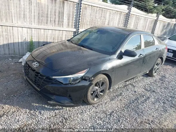 KMHLM4AG2NU359494 2022 HYUNDAI ELANTRA - Image 2