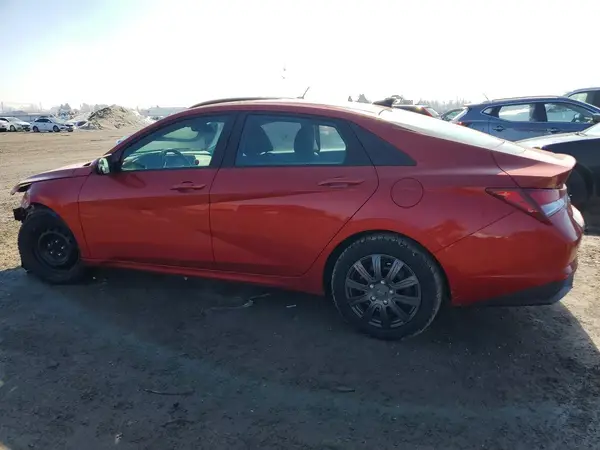 KMHLM4AG2NU360676 2022 HYUNDAI ELANTRA - Image 2