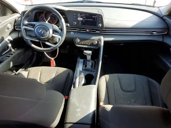 KMHLM4AG2NU360676 2022 HYUNDAI ELANTRA - Image 8
