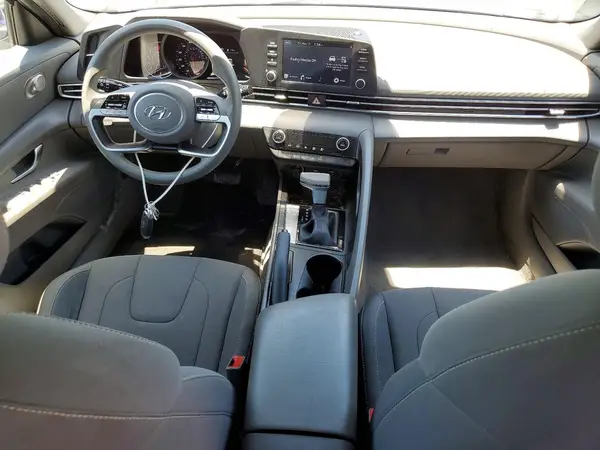 KMHLM4AG2NU361374 2022 HYUNDAI ELANTRA - Image 8