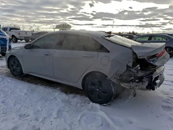KMHLM4AG2NU363478 2022 HYUNDAI ELANTRA - Image 2