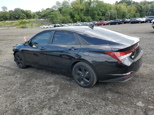 KMHLM4AG2NU365229 2022 HYUNDAI ELANTRA - Image 2