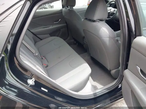 KMHLM4AG2PU374774 2023 HYUNDAI ELANTRA - Image 8