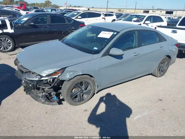 KMHLM4AG2PU376038 2023 HYUNDAI ELANTRA - Image 2