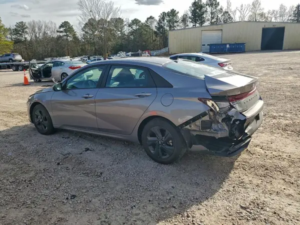 KMHLM4AG2PU382597 2023 HYUNDAI ELANTRA - Image 2