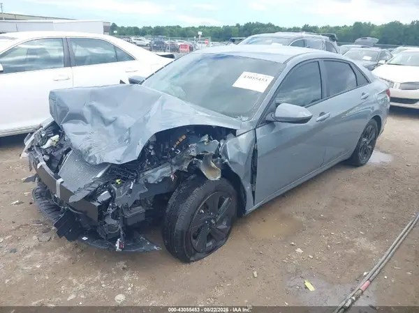 KMHLM4AG2PU386911 2023 HYUNDAI ELANTRA - Image 2