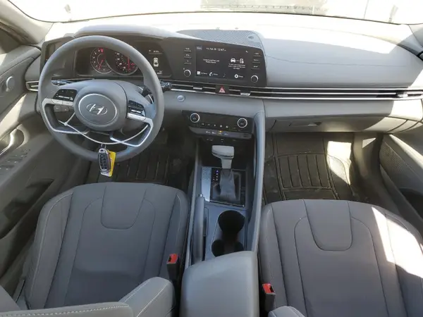 KMHLM4AG2PU393034 2023 HYUNDAI ELANTRA - Image 8