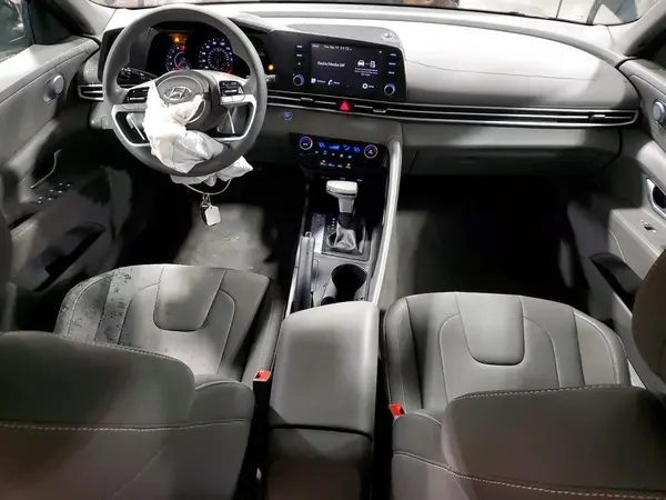 KMHLM4AG2PU394796 2023 HYUNDAI ELANTRA - Image 8