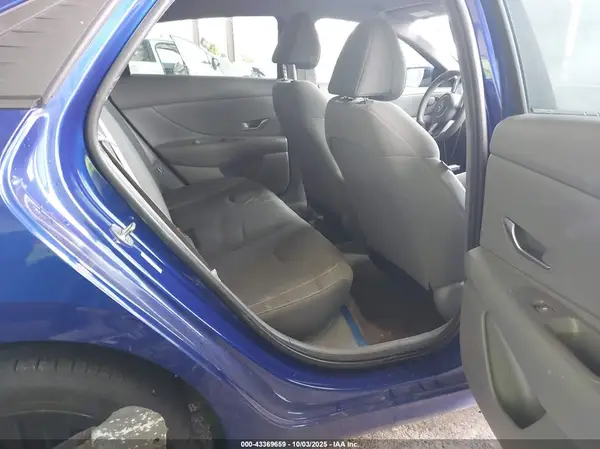 KMHLM4AG2PU395673 2023 HYUNDAI ELANTRA - Image 8