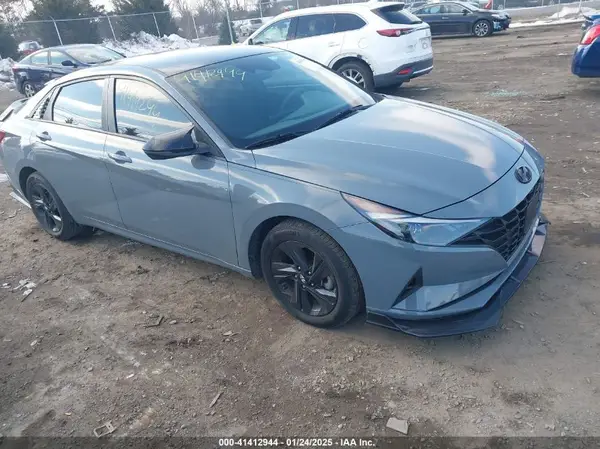 KMHLM4AG2PU409832 2023 HYUNDAI ELANTRA - Image 1