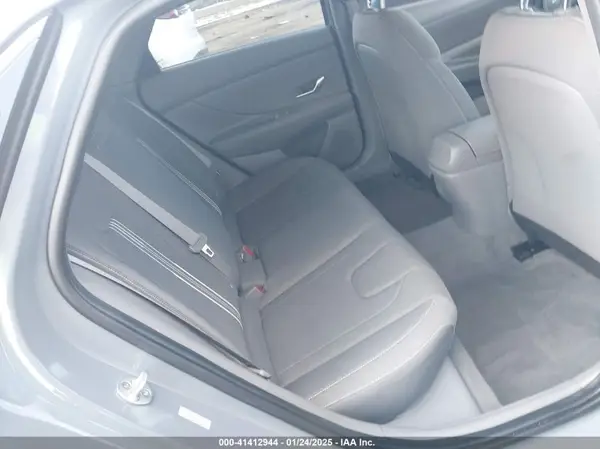 KMHLM4AG2PU409832 2023 HYUNDAI ELANTRA - Image 8